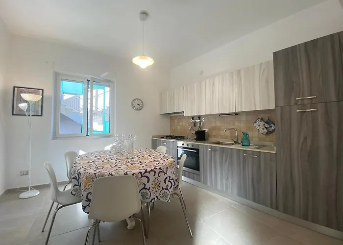 Comfortable Sea Holidays And Walks Lägenhet Moneglia