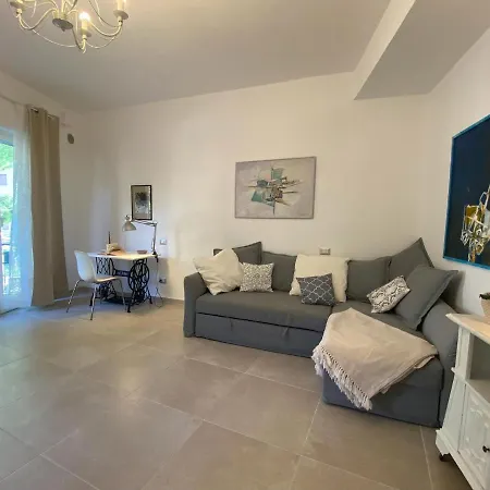 Apartment Comfortable Sea Holidays And Walks