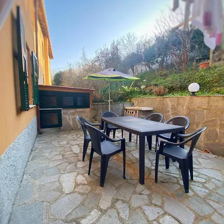 Comfortable Sea Holidays And Walks Apartment Moneglia