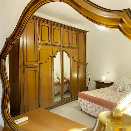 Comfortable Sea Holidays And Walks Apartment Moneglia