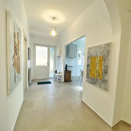 Comfortable Sea Holidays And Walks * Moneglia